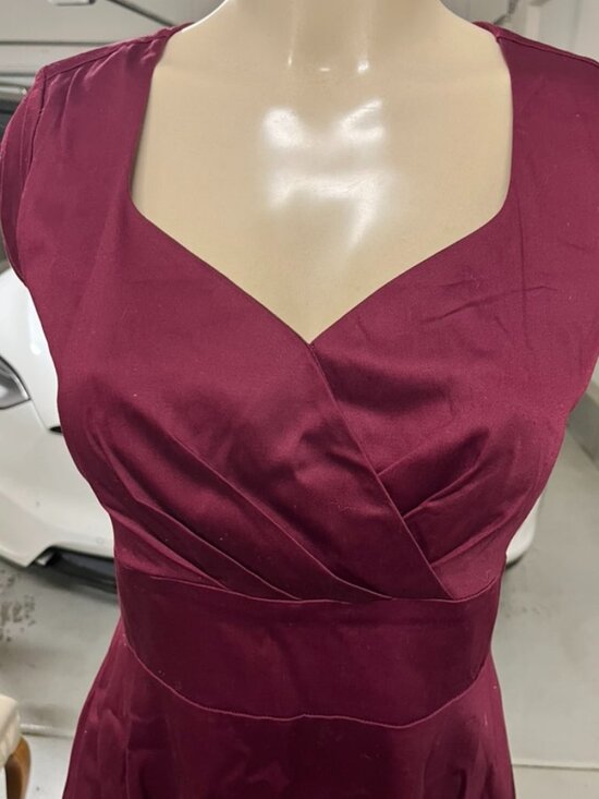 Dress - Picture 3 of 3